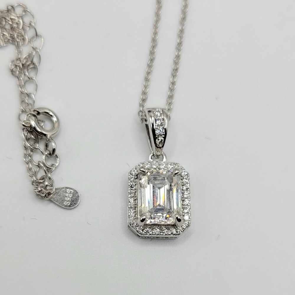 Certified 2 Ct Emerald Cut Moissanite Pendant Necklace Sterling Silver 110$